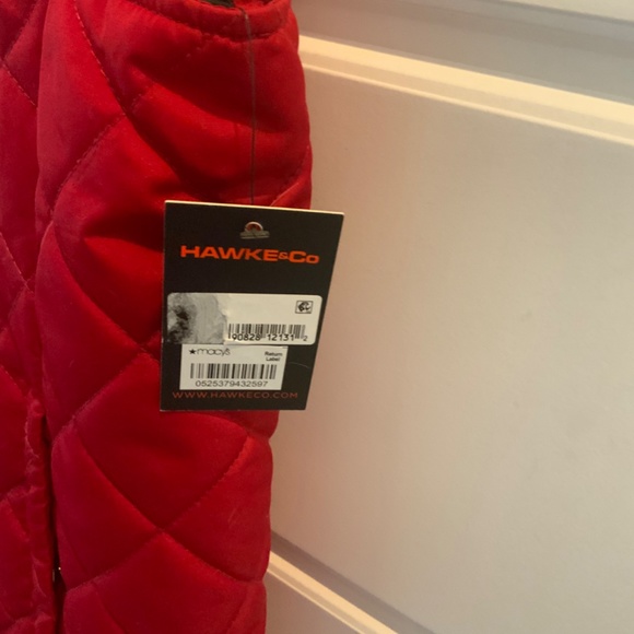 NWT red puffer vest - Picture 2 of 3